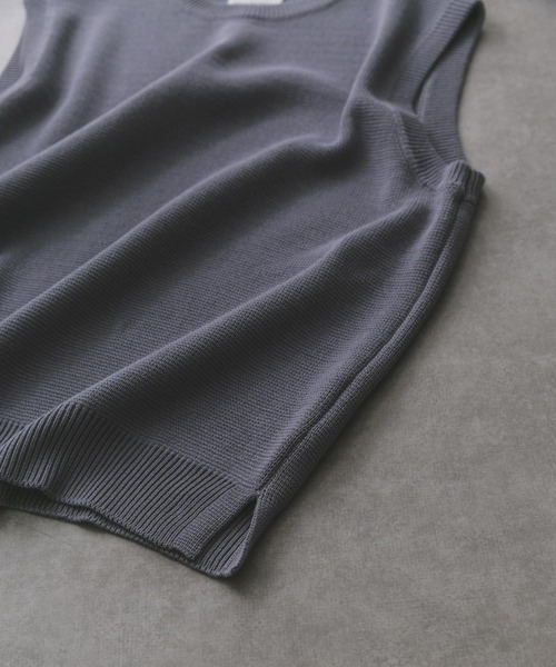 URBAN RESEARCH（アーバンリサーチ）の「ミラノリブクルーニットベスト（ベスト・メンズ・オフホワイト/ブラック/ライトグレー/グレー系その他・MEDIUM/LARGE/X-LARGE）」の12枚目の写真