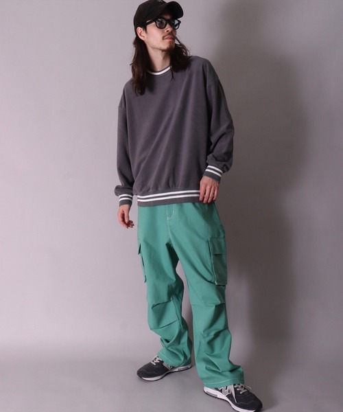 BAYBLO（ベイブロ）の「(DV)【ユニセックス】ライン入り マイクロフリース スウェット プルオーバー（スウェット・メンズ・ブラック/チャコールグレー/ダークグリーン/ベージュ/ネイビー/グレイッシュベージュ・LARGE/MEDIUM/X-LARGE）」の7枚目の写真