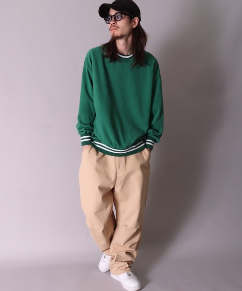 BAYBLO（ベイブロ）の「(DV)【ユニセックス】ライン入り マイクロフリース スウェット プルオーバー（スウェット・メンズ・ブラック/チャコールグレー/ダークグリーン/ベージュ/ネイビー/グレイッシュベージュ・LARGE/MEDIUM/X-LARGE）」の13枚目の写真