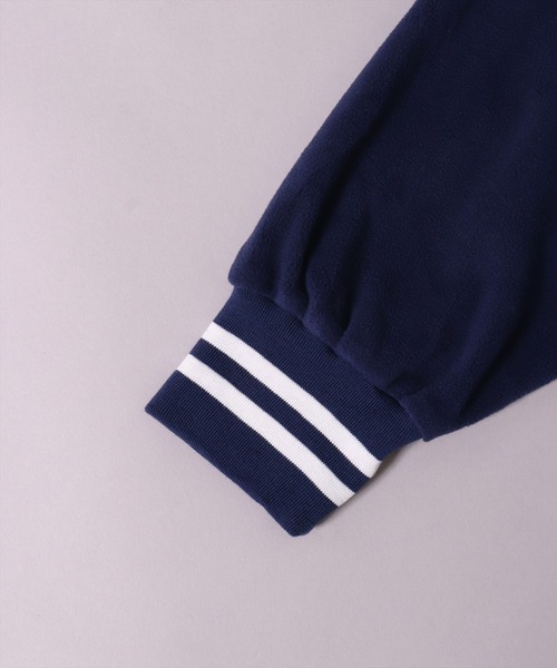 BAYBLO（ベイブロ）の「(DV)【ユニセックス】ライン入り マイクロフリース スウェット プルオーバー（スウェット・メンズ・ブラック/チャコールグレー/ダークグリーン/ベージュ/ネイビー/グレイッシュベージュ・LARGE/MEDIUM/X-LARGE）」の19枚目の写真