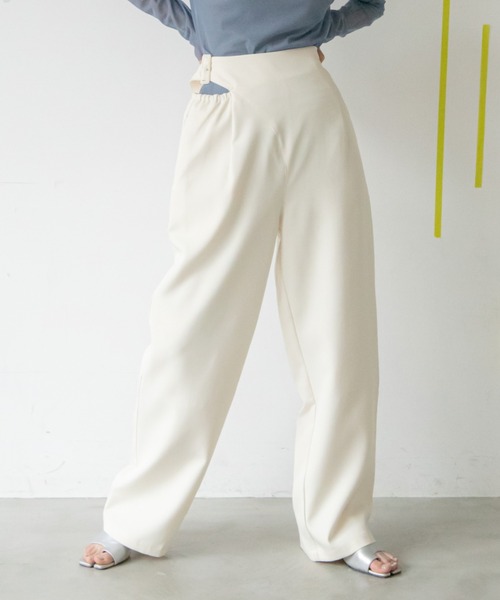 VACANCY（ヴァカンシー）の「アシンメトリーカットアウトストレートパンツ（その他パンツ・レディース・ホワイト/チャコールグレー/ダークパープル・FREE/SMALL）」の11枚目の写真