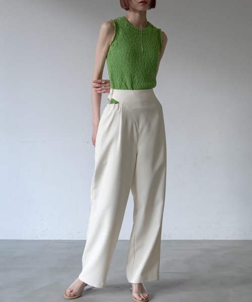 VACANCY（ヴァカンシー）の「アシンメトリーカットアウトストレートパンツ（その他パンツ・レディース・ホワイト/チャコールグレー/ダークパープル・FREE/SMALL）」の8枚目の写真