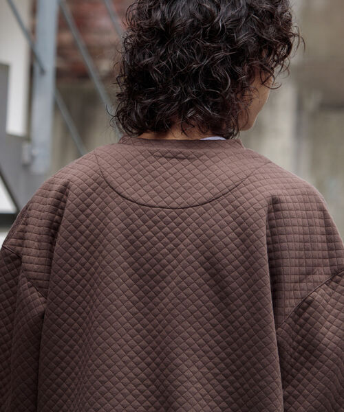 GLOSTER(グロスター)の「【GLOSTER/グロスター】キルティングスウェット プルオーバー(スウェット・メンズ・ブラック/ネイビー/ブラウン/グレー・S/M/L)」の7枚目の写真