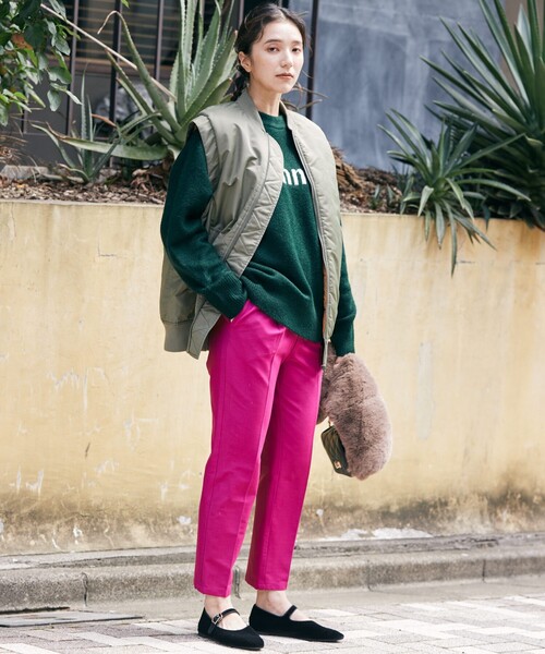 THE SHOP TK (ザ ショップ ティーケー )の「◆【洗える】クルーネックロゴニット(ニット/セーター・レディース・ダークグリーン/オフホワイト/サンドベージュ・12/13)」の5枚目の写真