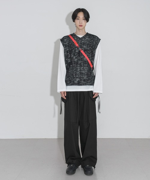 FOLLOWIN（フォロウィン）の「【UNISEX】パターンオーバーフィットVネックベスト（ベスト・メンズ・ブラック/ネイビー/グレー・FREE）」の17枚目の写真