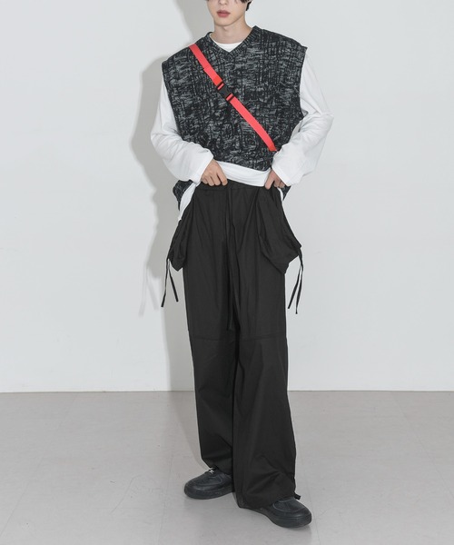 FOLLOWIN（フォロウィン）の「【UNISEX】パターンオーバーフィットVネックベスト（ベスト・メンズ・ブラック/ネイビー/グレー・FREE）」の13枚目の写真