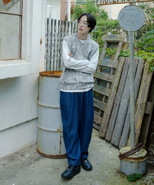 FOLLOWIN（フォロウィン）の「【UNISEX】パターンオーバーフィットVネックベスト（ベスト・メンズ・ブラック/ネイビー/グレー・FREE）」の21枚目の写真