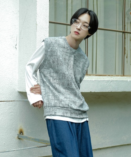 FOLLOWIN（フォロウィン）の「【UNISEX】パターンオーバーフィットVネックベスト（ベスト・メンズ・ブラック/ネイビー/グレー・FREE）」の10枚目の写真