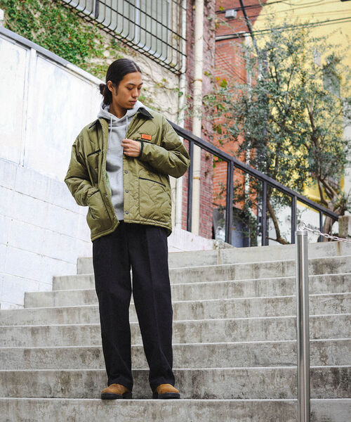 BEAMS(ビームス)の「BEAMS / カルゼ 2プリーツ チノパンツ(スラックス・メンズ・ライトブラウン/ブラック/ブルー系その他2・S/M/L/XL)」の17枚目の写真