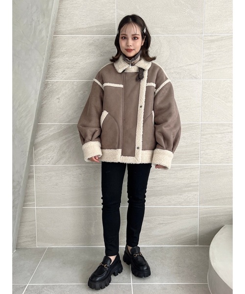 JUMELLE（ジュメロ）の「ボアフライトジャケット（ムートンコート・レディース・アイボリー/グレイッシュベージュ・FREE）」の20枚目の写真