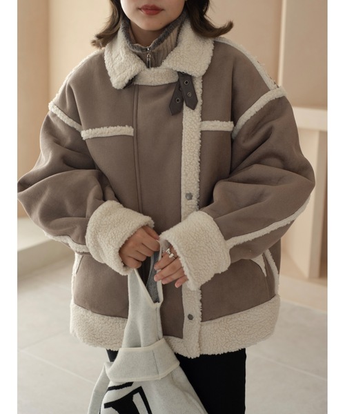 JUMELLE（ジュメロ）の「ボアフライトジャケット（ムートンコート・レディース・アイボリー/グレイッシュベージュ・FREE）」の5枚目の写真