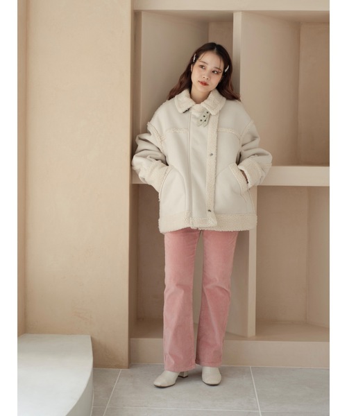 JUMELLE（ジュメロ）の「ボアフライトジャケット（ムートンコート・レディース・アイボリー/グレイッシュベージュ・FREE）」の13枚目の写真