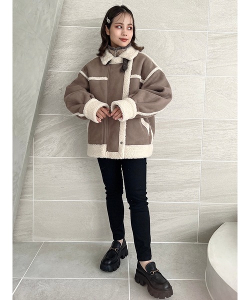 JUMELLE（ジュメロ）の「ボアフライトジャケット（ムートンコート・レディース・アイボリー/グレイッシュベージュ・FREE）」の21枚目の写真