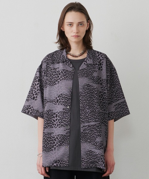 AIVER（アイバー）の「AIVER　かすれレオパードオープンカラーシャツ（シャツ/ブラウス・メンズ・ライトブルー/ブラック/ネイビー・SMALL/MEDIUM/LARGE）」の4枚目の写真