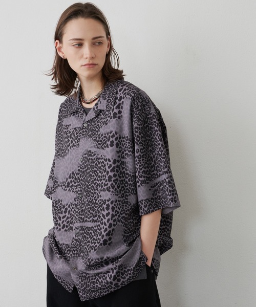 AIVER（アイバー）の「AIVER　かすれレオパードオープンカラーシャツ（シャツ/ブラウス・メンズ・ライトブルー/ブラック/ネイビー・SMALL/MEDIUM/LARGE）」の5枚目の写真