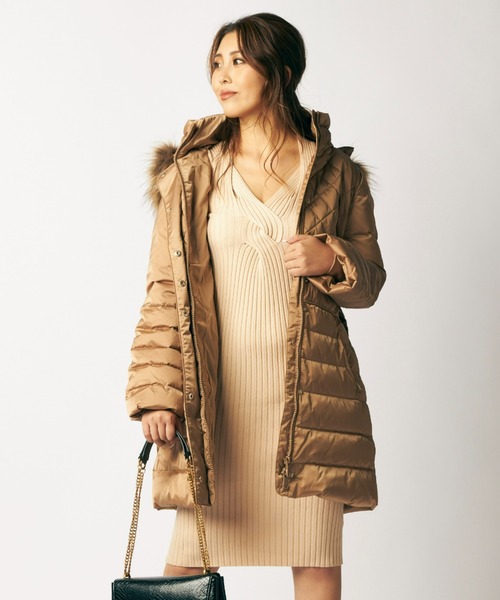 Guess（ゲス）の「Gabrielle Dress Sweater（ニット/セーター・レディース・ブラック/ベージュ・X-SMALL/SMALL/MEDIUM）」の7枚目の写真