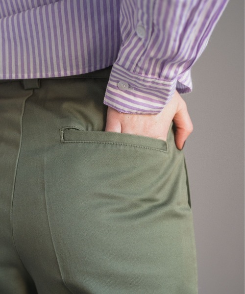 ANGIE（アンジー）の「ハイウエストセンタープレスワークパンツ（チノパンツ・レディース・ブラック/ベージュ/カーキ・SMALL/MEDIUM/LARGE）」の7枚目の写真