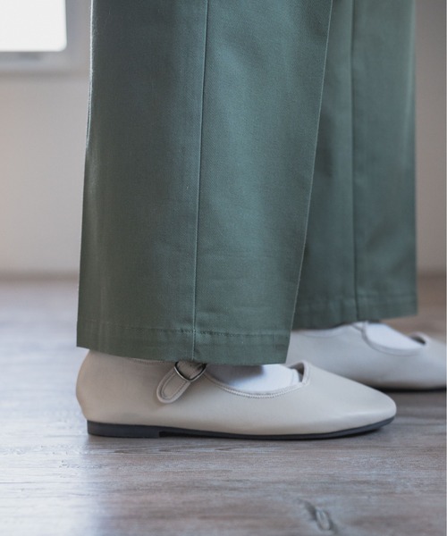 ANGIE（アンジー）の「ハイウエストセンタープレスワークパンツ（チノパンツ・レディース・ブラック/ベージュ/カーキ・SMALL/MEDIUM/LARGE）」の11枚目の写真