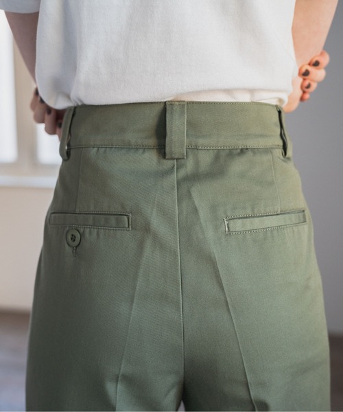 ANGIE（アンジー）の「ハイウエストセンタープレスワークパンツ（チノパンツ・レディース・ブラック/ベージュ/カーキ・SMALL/MEDIUM/LARGE）」の4枚目の写真