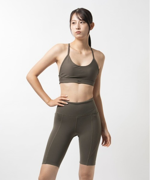 Reebok(リーボック)の「ストラップ スポーツブラ / LUX STRAPPY SPORTS BRA(スポーツブラ・レディース・ホワイト/グリーン/ブラック/ライトグリーン/アッシュブラウン/ブルー/グレイッシュベージュ/ブルーグレー/ピンク・X-SMALL/SMALL/MEDIUM/LARGE/X-LARGE)」の4枚目の写真