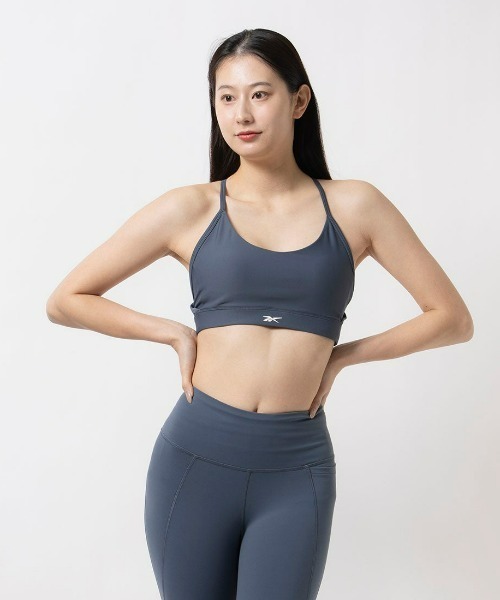 Reebok(リーボック)の「ストラップ スポーツブラ / LUX STRAPPY SPORTS BRA(スポーツブラ・レディース・ホワイト/グリーン/ブラック/ライトグリーン/アッシュブラウン/ブルー/グレイッシュベージュ/ブルーグレー/ピンク・X-SMALL/SMALL/MEDIUM/LARGE/X-LARGE)」の3枚目の写真