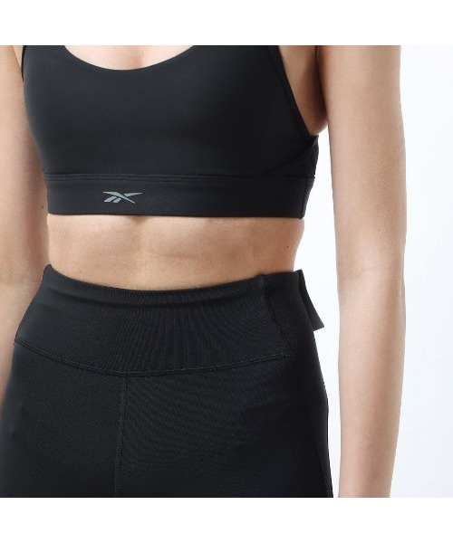 Reebok(リーボック)の「ストラップ スポーツブラ / LUX STRAPPY SPORTS BRA(スポーツブラ・レディース・ホワイト/グリーン/ブラック/ライトグリーン/アッシュブラウン/ブルー/グレイッシュベージュ/ブルーグレー/ピンク・X-SMALL/SMALL/MEDIUM/LARGE/X-LARGE)」の14枚目の写真