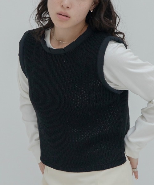 VACANCY（ヴァカンシー）の「パイピングニットベスト（ベスト・レディース・アイボリー/ブラック・FREE）」の14枚目の写真