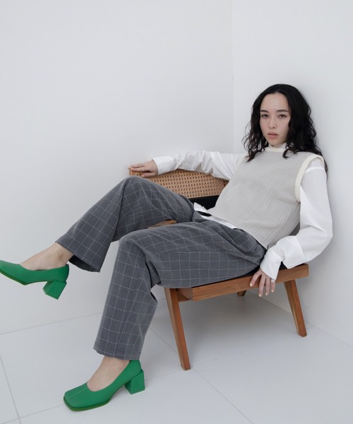 VACANCY（ヴァカンシー）の「パイピングニットベスト（ベスト・レディース・アイボリー/ブラック・FREE）」の13枚目の写真