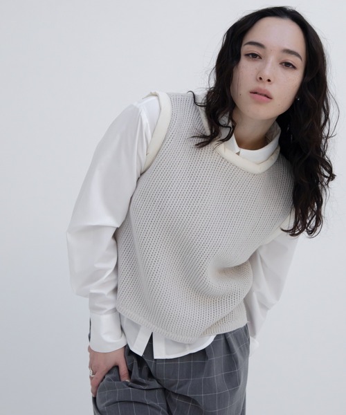 VACANCY（ヴァカンシー）の「パイピングニットベスト（ベスト・レディース・アイボリー/ブラック・FREE）」の3枚目の写真