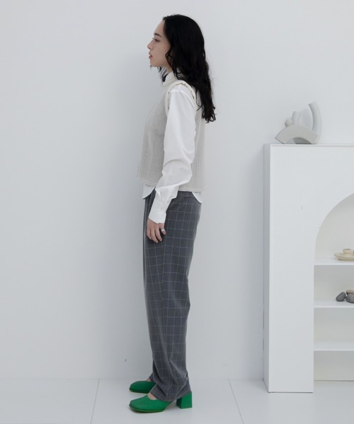 VACANCY（ヴァカンシー）の「パイピングニットベスト（ベスト・レディース・アイボリー/ブラック・FREE）」の10枚目の写真