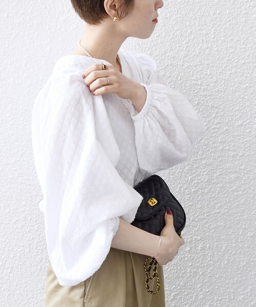 SHIPS any（シップス エニィ）の「SHIPS any:〈洗濯機可能〉カット ジャカード パフ シャツ ブラウス（シャツ/ブラウス・レディース・ホワイト/ネイビー/イエロー・ONE SIZE）」の15枚目の写真