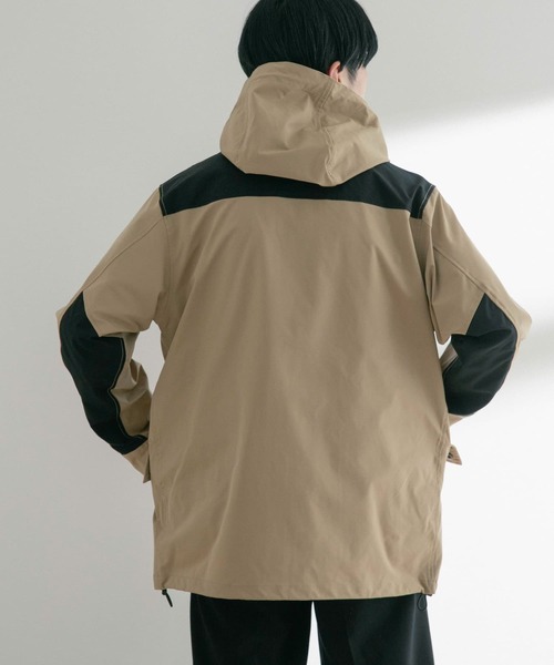 ITEMS URBANRESEARCH(アイテムズ アーバンリサーチ)の「高機能 コンビカラーマウンテンパーカー(マウンテンパーカー・メンズ・オリーブ/ブラック/ベージュ・MEDIUM/LARGE)」の16枚目の写真