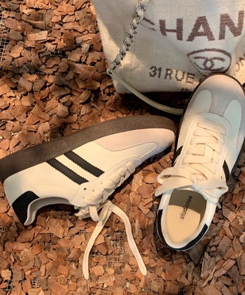 Vipoa(ヴィポア)の「ラインジャーマントレーナースニーカー(スニーカー・レディース・グレー/ベージュ・SMALL/MEDIUM/LARGE)」の14枚目の写真