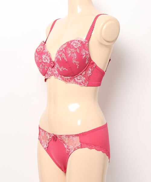 Triumph(トリンプ)の「【カラバリ豊富!WEB限定ブラ&ショーツセット】トリンプ 美胸ソフトブラ クラッシーペタルズ【D,E,Fカップ】(ブラ&ショーツ・レディース・ホワイト/ブルー/ピンク/グリーン/チェリーピンク/ダークグリーン/バイオレット/ブラウン/ベージュ/パープル/ブラック/ライトピンク・D75/D80/E75/F75/F80/D65/E70/E80/F65/D70/E65/F70)」の13枚目の写真