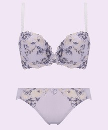 Triumph（トリンプ）の「【カラバリ豊富！WEB限定ブラ＆ショーツセット】トリンプ 美胸ソフトブラ クラッシーペタルズ【D,E,Fカップ】（ブラ&ショーツ）」