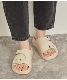 ダブルバックルサンダル