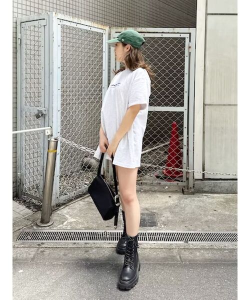 EVRIS（エヴリス）の「DREAMグラフィックオーバーサイズTシャツ（Tシャツ/カットソー・レディース・ブラック/グレー/ネイビー/ホワイト・FREE）」の5枚目の写真