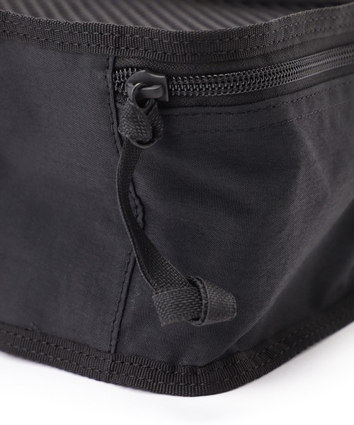 THE NORTH FACE PURPLE LABEL(ザ ノースフェイス パープルレーベル)の「THENORTHFACE PURPLE LABEL/ザ ノースフェイス パープルレーベル/Field Utility Case(トートバッグ・メンズ・ブラック・F)」の11枚目の写真