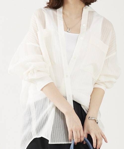 abahouse mavie（アバハウスマヴィ）の「シアーオーバーシャツ（シャツ/ブラウス・レディース・ダークオレンジ/ブラック/グレイッシュベージュ/グレイッシュブルー/チャコールグレー/ホワイト/イエロー・フリー）」の2枚目の写真