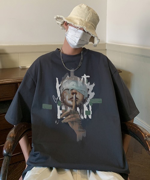 MGV(エムジーヴィー)の「フロントイラストT(Tシャツ/カットソー・メンズ・ブラウン/グリーン/ホワイト/ダークグレー/ブルー/ブラック・MEDIUM/LARGE/X-LARGE)」の14枚目の写真
