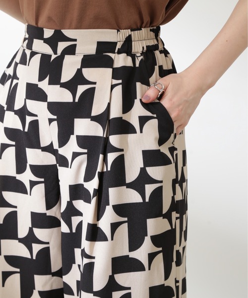 N.（N. Natural Beauty Basic）（エヌエヌナチュラルビューティーベーシック）の「◆リラックスストレートパンツ（デニムパンツ・レディース・ブラック系その他/ドット・MEDIUM）」の16枚目の写真