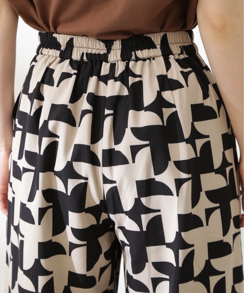 N.（N. Natural Beauty Basic）（エヌエヌナチュラルビューティーベーシック）の「◆リラックスストレートパンツ（デニムパンツ・レディース・ブラック系その他/ドット・MEDIUM）」の12枚目の写真