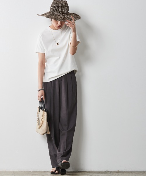 CHIC STYLE（シックスタイル）の「＜大きいサイズ＞レーヨン麻2タックワイドストレートパンツ シックスタイル（その他パンツ・レディース・ベージュ/チャコール・5L/L/3L/4L/LL）」の22枚目の写真