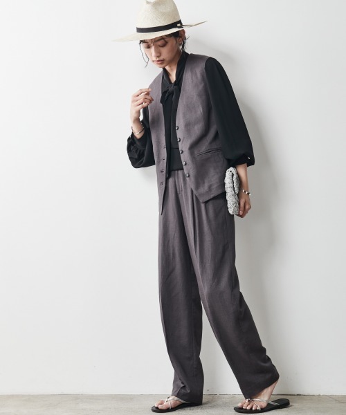 CHIC STYLE（シックスタイル）の「＜大きいサイズ＞レーヨン麻2タックワイドストレートパンツ シックスタイル（その他パンツ・レディース・ベージュ/チャコール・5L/L/3L/4L/LL）」の19枚目の写真