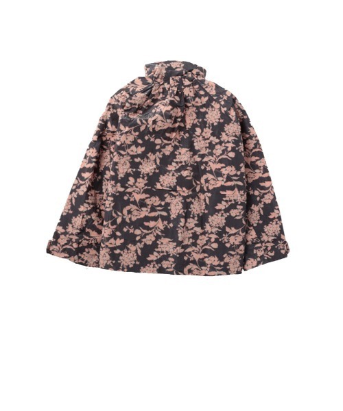 JNBY（ジェーエヌビーワイ）の「Oversized Unique-pattern Stand-collar Polyester Jacket（ブルゾン・レディース・ブラック系その他/ホワイト系その他・36/40）」の4枚目の写真