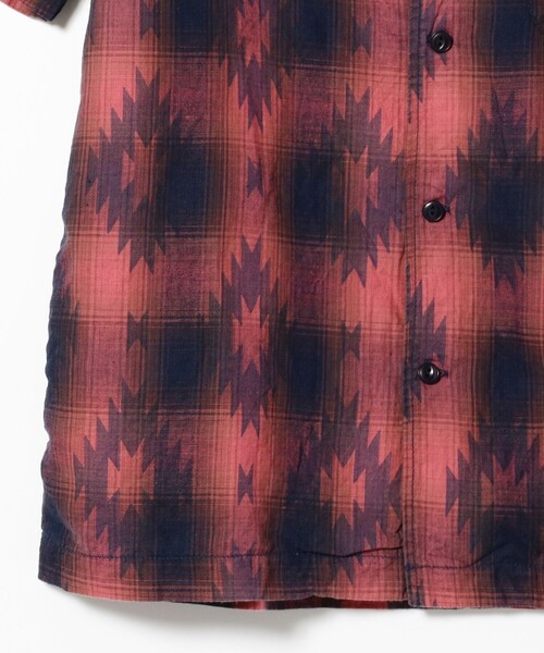 REMI RELIEF（レミレリーフ）の「REMI RELIEF × BEAMS PLUS / 別注 Indigo Check Print Shirt（シャツ/ブラウス・メンズ・レッド/イエロー・SMALL/MEDIUM/LARGE/X-LARGE）」の4枚目の写真