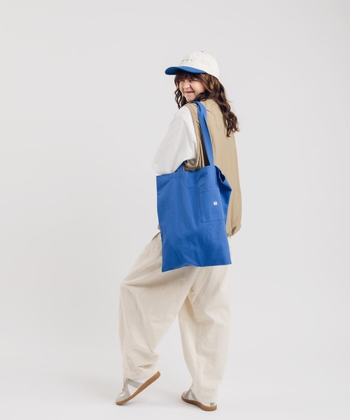 MUHET（ミュエータ）の「ポケット付きトートバッグ（トートバッグ・レディース・オレンジ/グリーン/ブルー/アイボリー・FREE）」の5枚目の写真