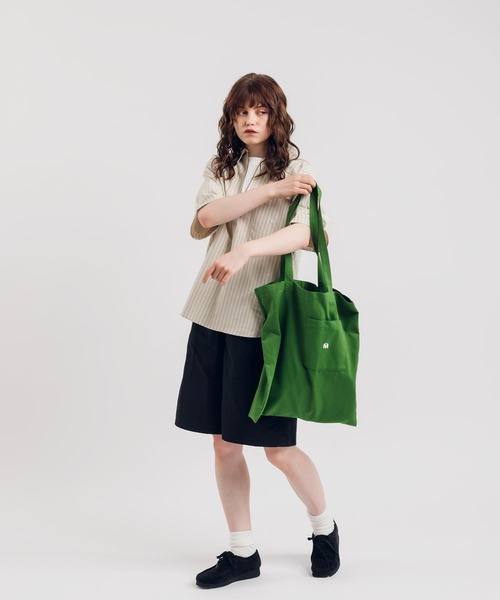 MUHET（ミュエータ）の「ポケット付きトートバッグ（トートバッグ・レディース・オレンジ/グリーン/ブルー/アイボリー・FREE）」の8枚目の写真