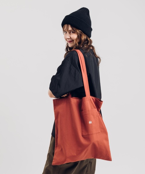 MUHET（ミュエータ）の「ポケット付きトートバッグ（トートバッグ・レディース・オレンジ/グリーン/ブルー/アイボリー・FREE）」の9枚目の写真