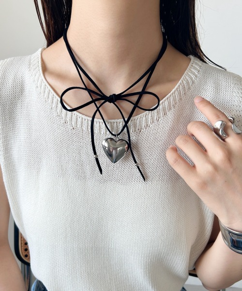 iso（イソ）の「ハート フェイクスエードチョーカー（チョーカー・レディース・シルバー・FREE）」の15枚目の写真
